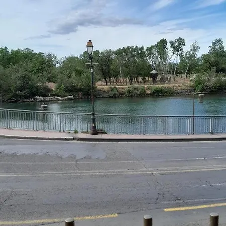Authentique Au Bord Du Fleuve Herault شقة *