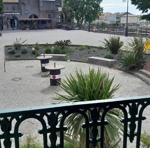 Apartamento Authentique Au Bord Du Fleuve Hérault *